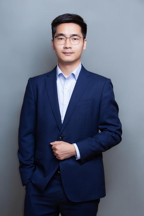 赵垒 视觉与舞美负责人